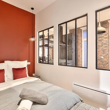 Lägenhet New ! Charming 1br In 15 *